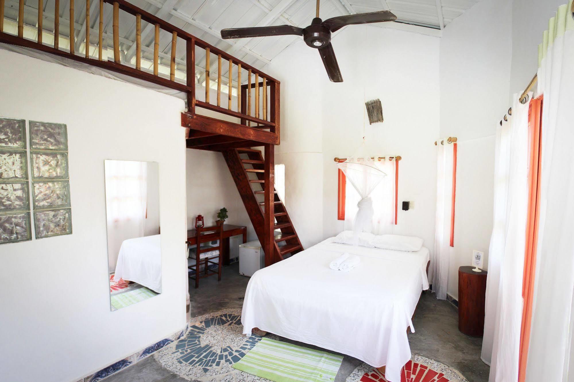 Casa Delfin Guest House Лас Теренас Екстериор снимка