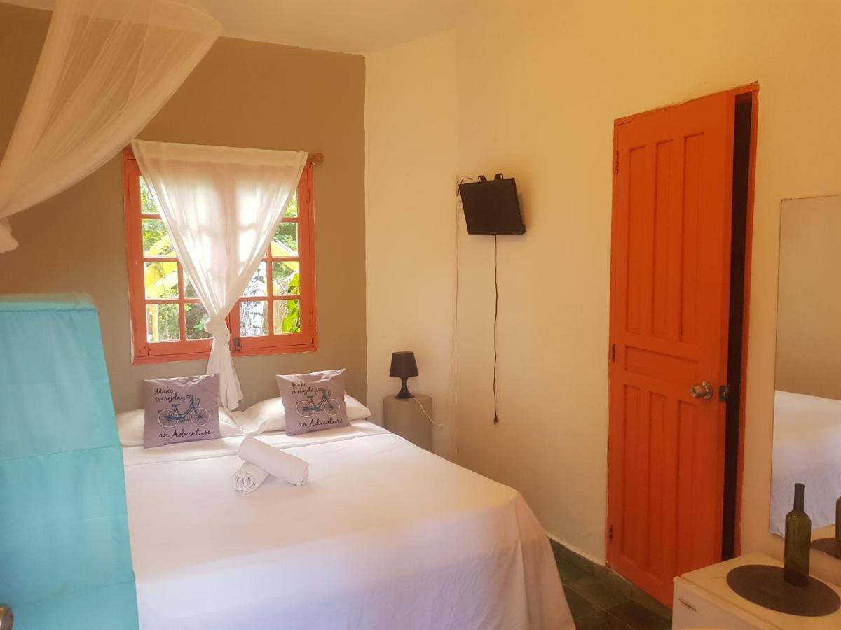 Casa Delfin Guest House Лас Теренас Екстериор снимка