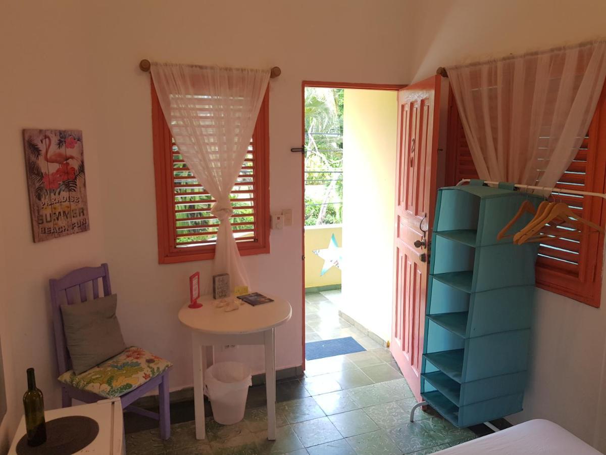 Casa Delfin Guest House Лас Теренас Екстериор снимка